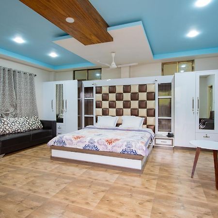Radiant Club & Resort Imphal Extérieur photo